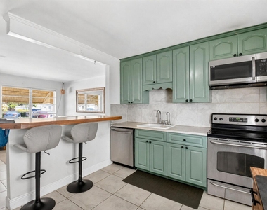 3017 Buckley Avenue - Photo Thumbnail 1