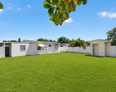 3017 Buckley Avenue - Photo Thumbnail 6