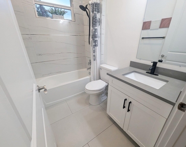 6872 Australian Street - Photo Thumbnail 9