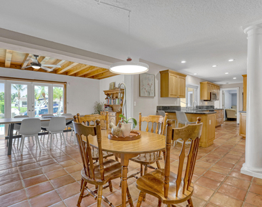 2100 Ne 30th Street - Photo Thumbnail 20