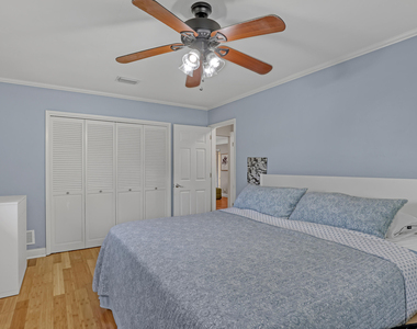 2100 Ne 30th Street - Photo Thumbnail 50
