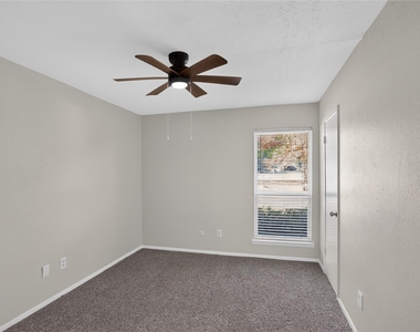5518 Sarasota Drive - Photo Thumbnail 9