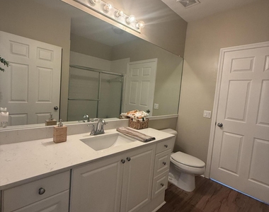 4404 Sw 160th Avenue - Photo Thumbnail 9