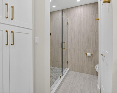 1010 Ne 8th Avenue - Photo Thumbnail 24