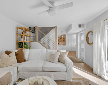 1010 Ne 8th Avenue - Photo Thumbnail 8