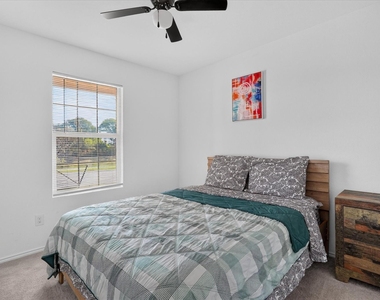 2209 Ava Drive - Photo Thumbnail 13