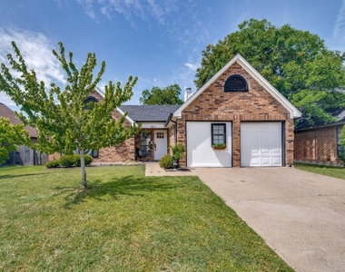 8421 Liberty Lane - Photo Thumbnail 1