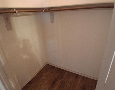 404 Benjamin Lane - Photo Thumbnail 15