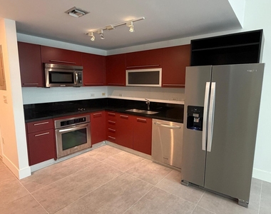 244 Biscayne Boulevard - Photo Thumbnail 5