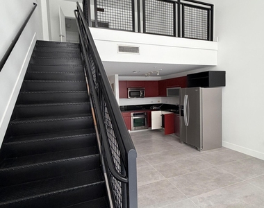 244 Biscayne Boulevard - Photo Thumbnail 9