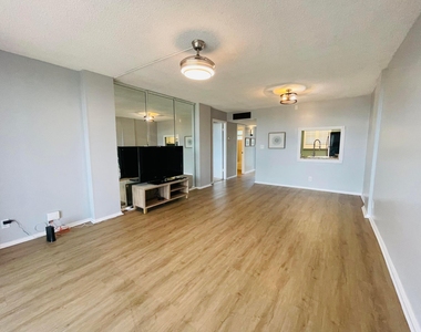 109 Royal Park Drive - Photo Thumbnail 1