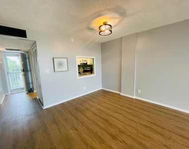 109 Royal Park Drive - Photo Thumbnail 7