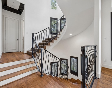 4039 Holland Avenue - Photo Thumbnail 6