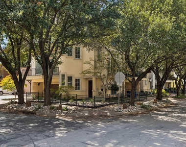 4039 Holland Avenue - Photo Thumbnail 16
