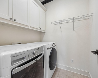 4039 Holland Avenue - Photo Thumbnail 12