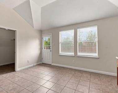 3513 Truman Street - Photo Thumbnail 12