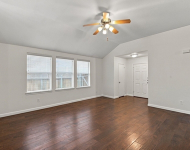 3513 Truman Street - Photo Thumbnail 3