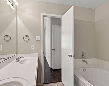 3513 Truman Street - Photo Thumbnail 20