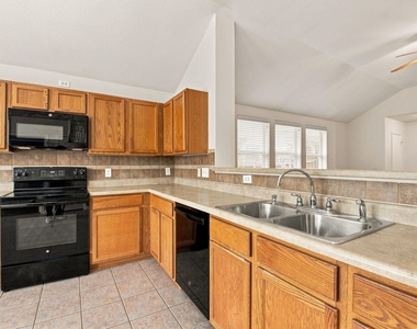 3513 Truman Street - Photo Thumbnail 11