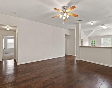 3513 Truman Street - Photo Thumbnail 5