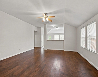 3513 Truman Street - Photo Thumbnail 4