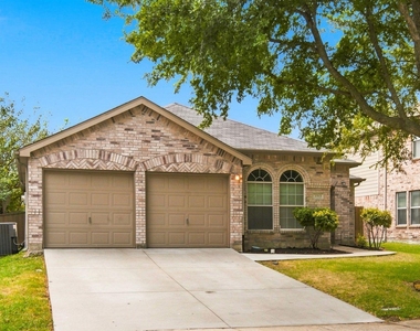 3513 Truman Street - Photo Thumbnail 2