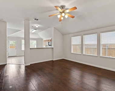 3513 Truman Street - Photo Thumbnail 6