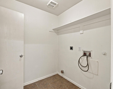 3513 Truman Street - Photo Thumbnail 13