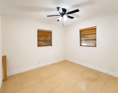 1401 S Deerfield Avenue - Photo Thumbnail 6
