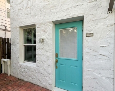 1407 Se 2nd Street - Photo Thumbnail 2