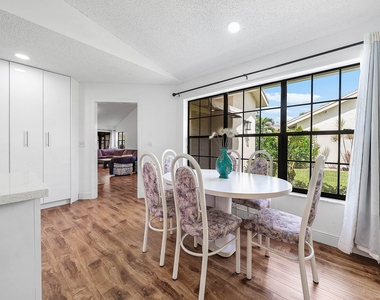 4830 Brighton Lakes Boulevard - Photo Thumbnail 11