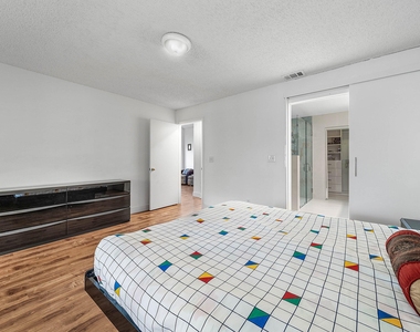 4830 Brighton Lakes Boulevard - Photo Thumbnail 25