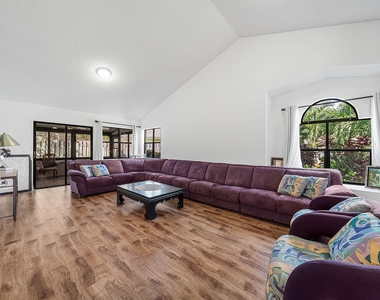 4830 Brighton Lakes Boulevard - Photo Thumbnail 5
