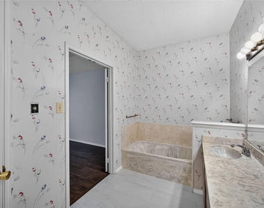 9421 Willard Street - Photo Thumbnail 28