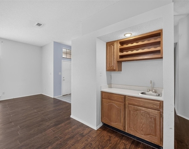 9421 Willard Street - Photo Thumbnail 9