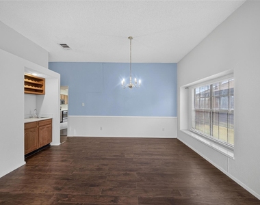 9421 Willard Street - Photo Thumbnail 6