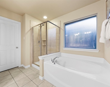 1117 Villa Paloma Boulevard - Photo Thumbnail 20