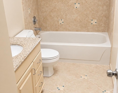 5130 Las Verdes Circle - Photo Thumbnail 25