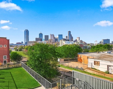 1001 Belleview Street - Photo Thumbnail 27