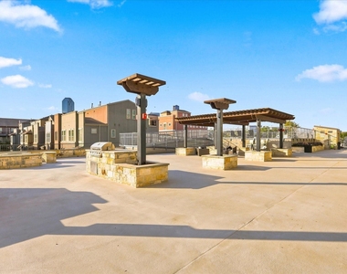 1001 Belleview Street - Photo Thumbnail 33