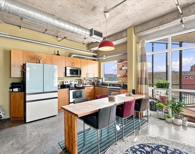 1001 Belleview Street - Photo Thumbnail 16