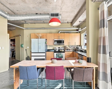 1001 Belleview Street - Photo Thumbnail 17