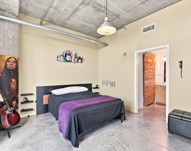 1001 Belleview Street - Photo Thumbnail 19