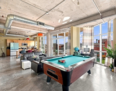 1001 Belleview Street - Photo Thumbnail 8