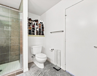 1001 Belleview Street - Photo Thumbnail 22