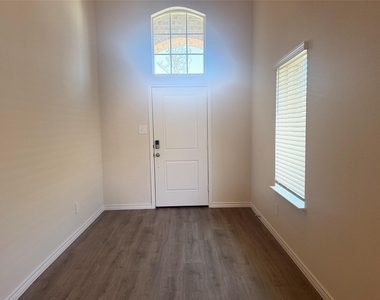 1216 Silent Peak Drive - Photo Thumbnail 3
