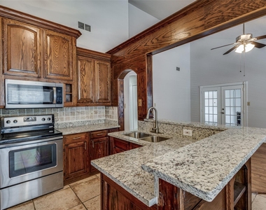 4427 Jenkins Street - Photo Thumbnail 4