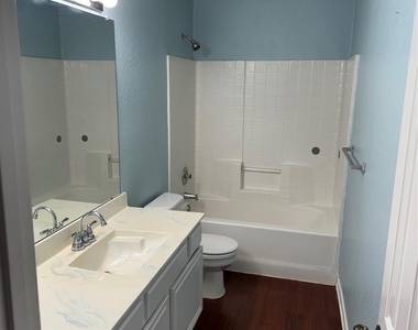 1025 Boardwalk Street - Photo Thumbnail 6