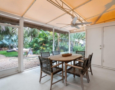 726 N Street - Photo Thumbnail 23
