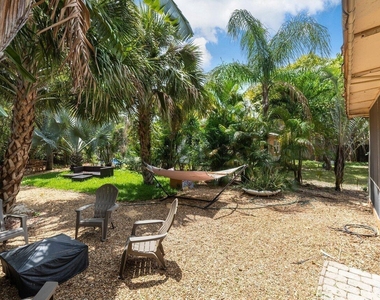 726 N Street - Photo Thumbnail 11